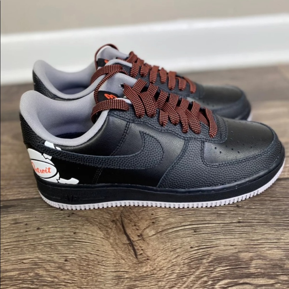 Nike Air Force 1